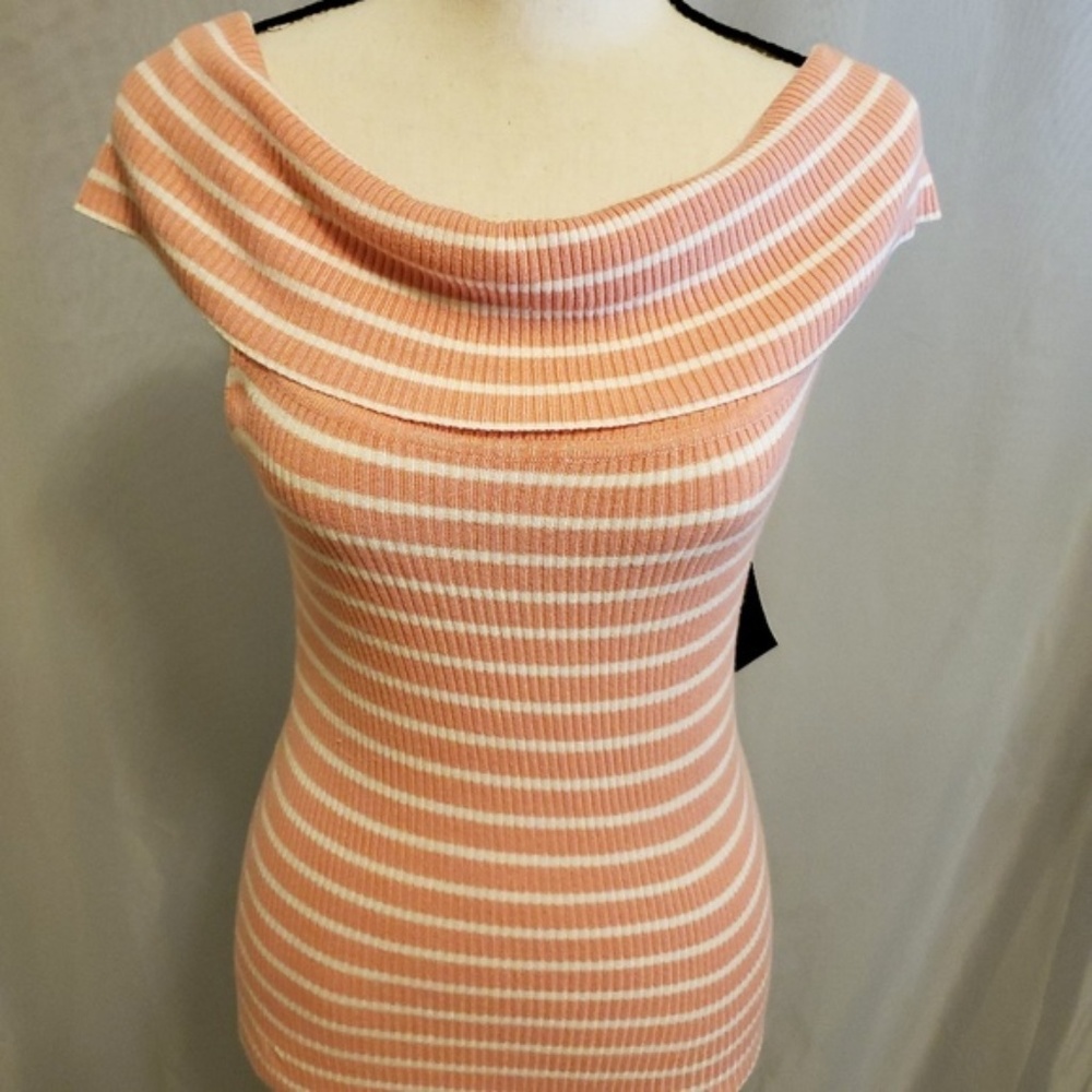 JW Style Floret Cold Shoulder Top